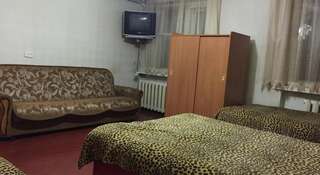 Гостевой дом Aparthotel na Serebryakova Новороссийск Апартаменты с 2 спальнями-5